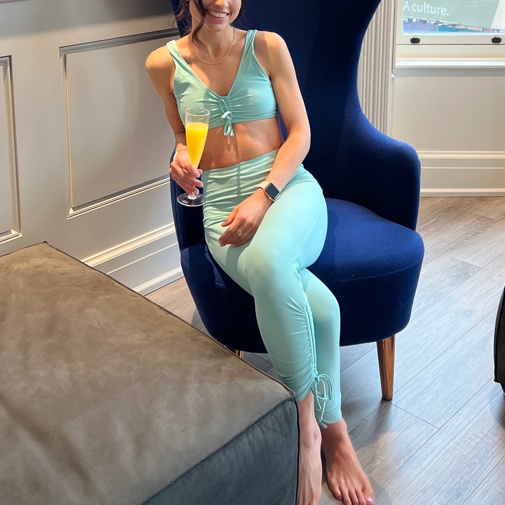 Lole Aqua Blue Leggings & Sports Bra set